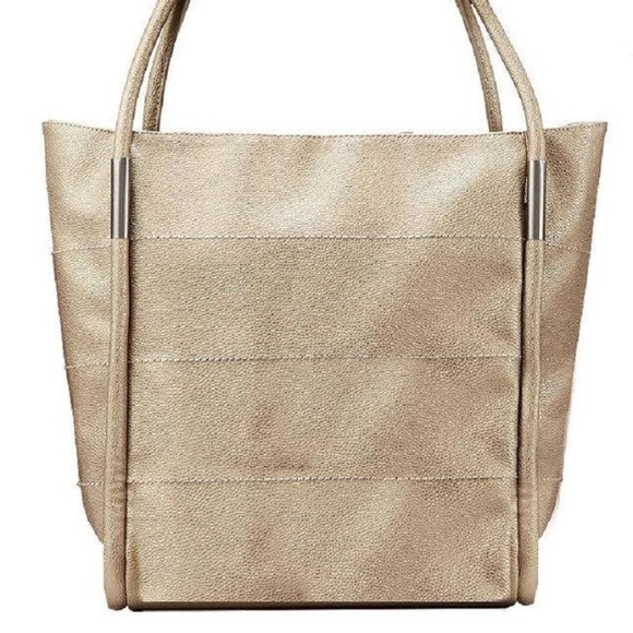 Neiman Marcus Handbags - Neiman Marcus tote bag